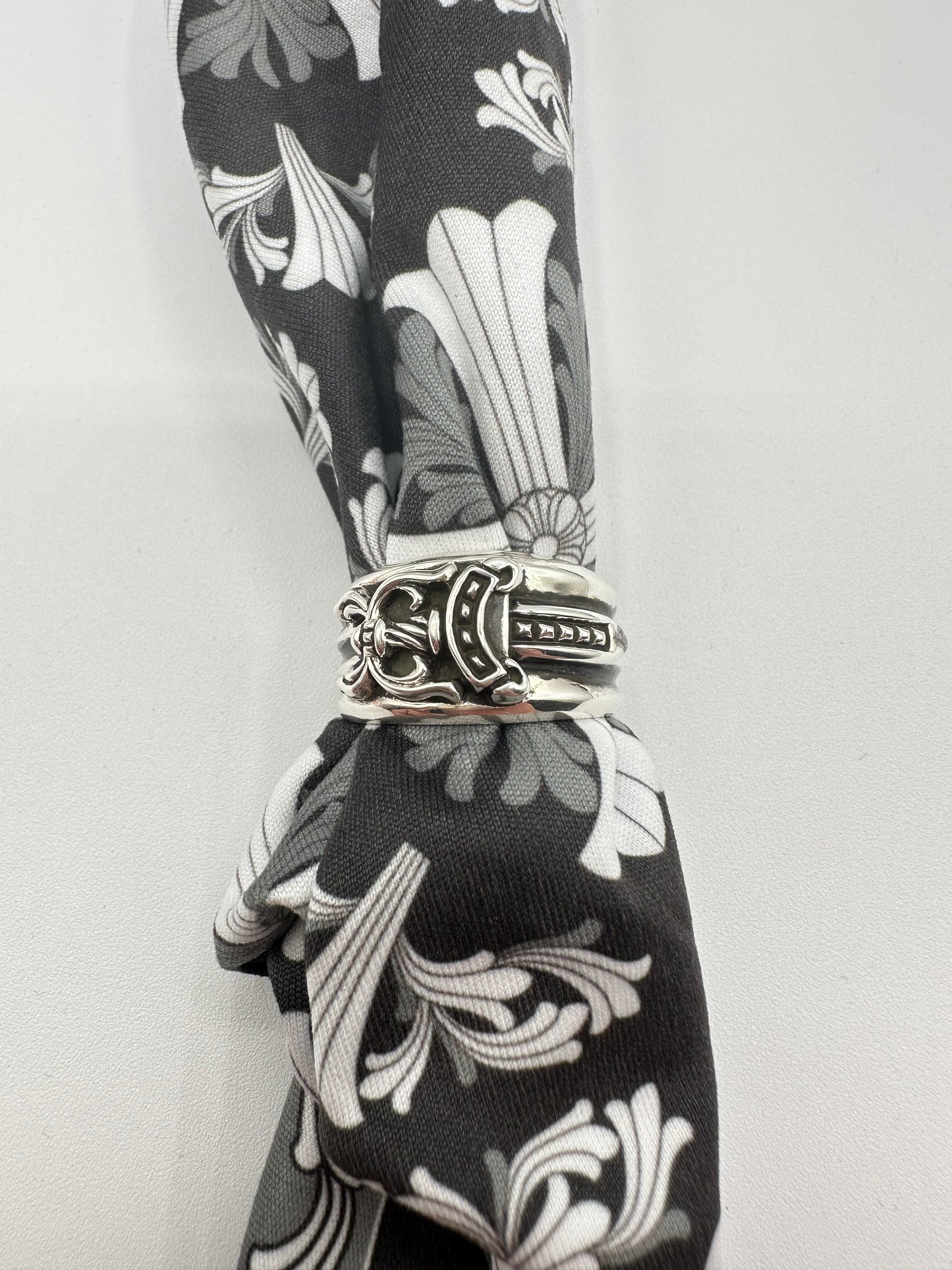 CHROME HEARTS DAGGER RING